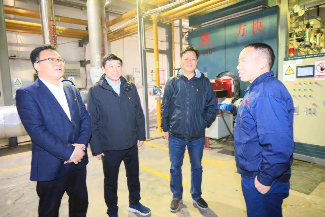 新春慰問送關(guān)懷——集團(tuán)黨委書記、董事長慰問春節(jié)期間堅守崗位的一線職工