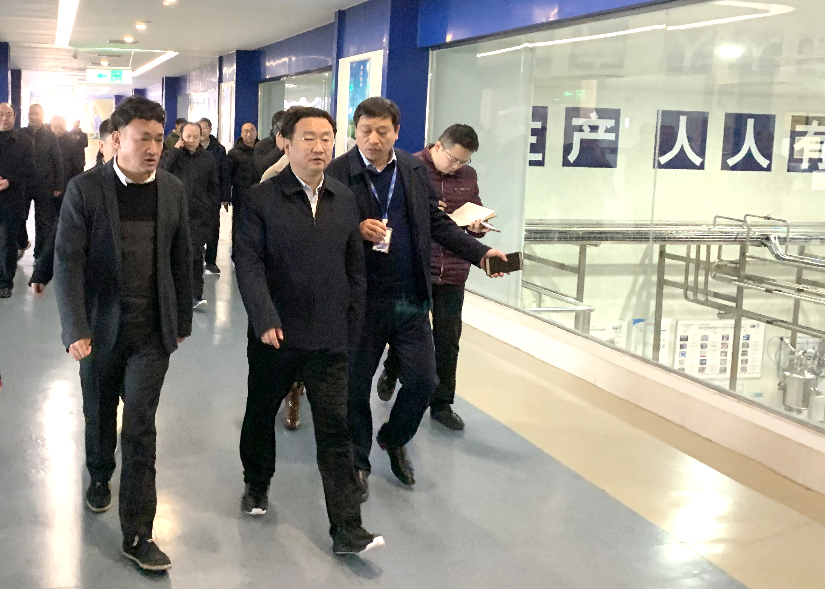 鄭州市委副書記、市長王新偉蒞臨花花牛乳業(yè)集團(tuán)調(diào)研