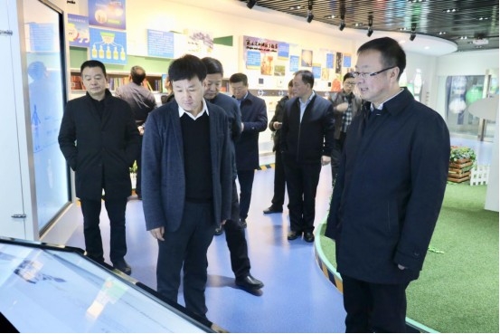 寧夏回族自治區(qū)農(nóng)業(yè)農(nóng)村廳黨組書記、廳長王剛一行蒞臨花花牛乳業(yè)集團(tuán)調(diào)研